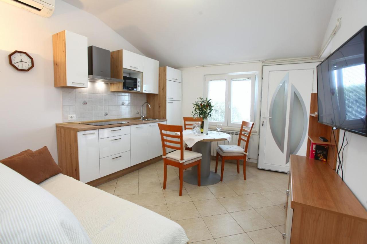 Sea View Apartments Portoroz Zm ภายนอก รูปภาพ